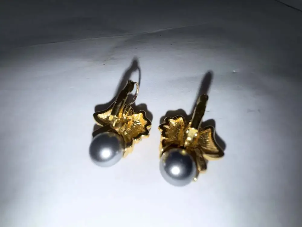 Vintage KJL Kenneth Jay Lane Gold Tone Bow Earrings Rhinest and Grey Faux Pearl - Picture 2 of 4